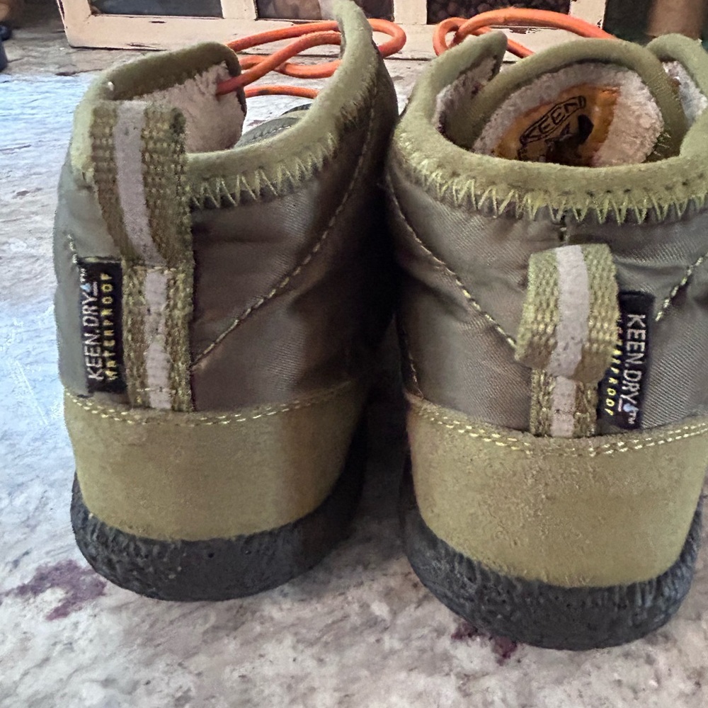 Keen Kids Howser II Waterproof Olive and Orange Boots - Picture 10 of 10